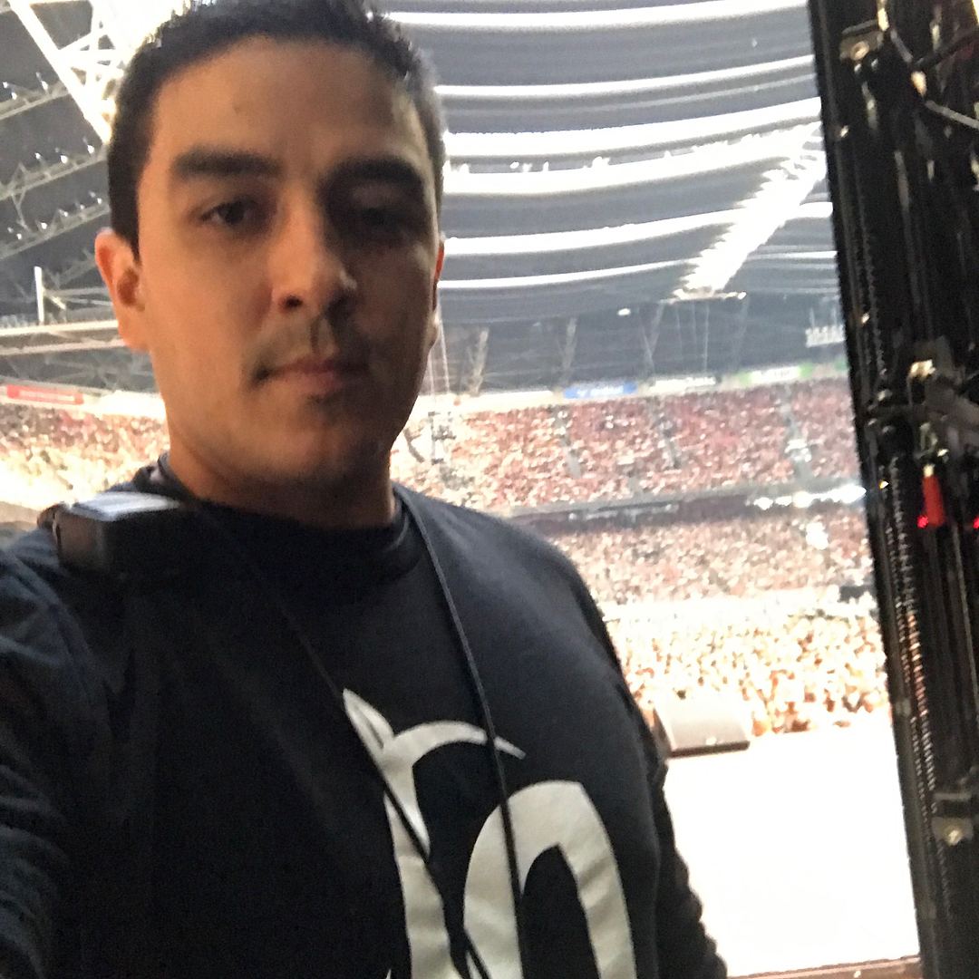 If your sound engineer doesn’t at least have a Grammy nomination.. 🤷‍️ #flourish...
